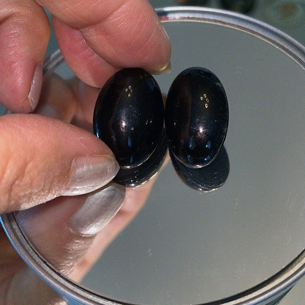 Oval shaped curve top‎ post black plastic earrings